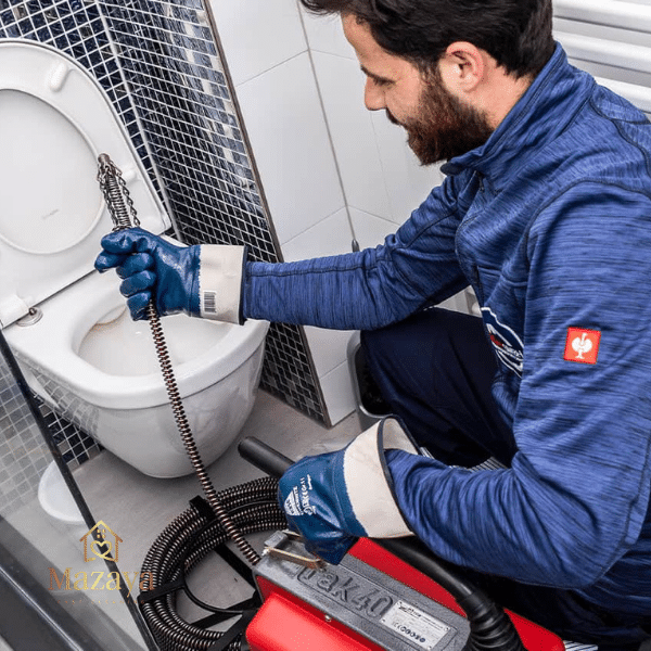 شركة تسليك مجاري في الشارقة: شفط البيارات بأحدث المعدات 24/7 3 فني تسليك مجاري في الشارقة